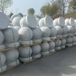 普洱 白麻花岗岩石材圆球，石球，挡车球，隔离球，景观石球，风水球等