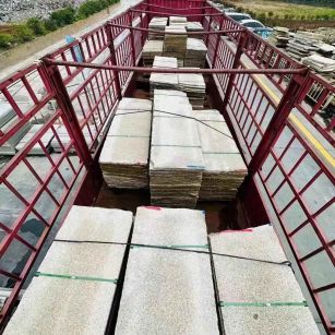 普洱 黄金麻花岗岩荔枝面，光面毛板装车完成