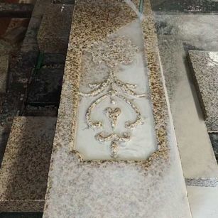 普洱 黄金麻花岗岩异形加工雕刻栏杆大柱