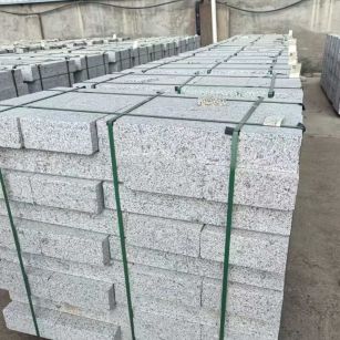 普洱 白麻花岗岩路沿石，弧形路沿石，道牙石，马路牙子，界石，路缘石，平沿石，直岩石，平缘石等