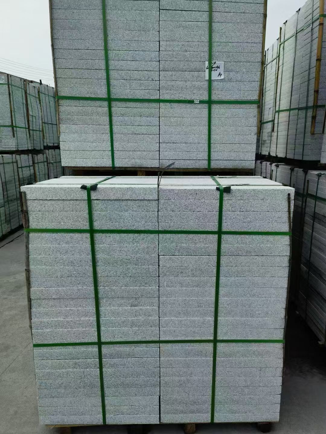 普洱 芝麻白火烧，园林广场市政工程地铺石，1.8~5.0厚均有现货