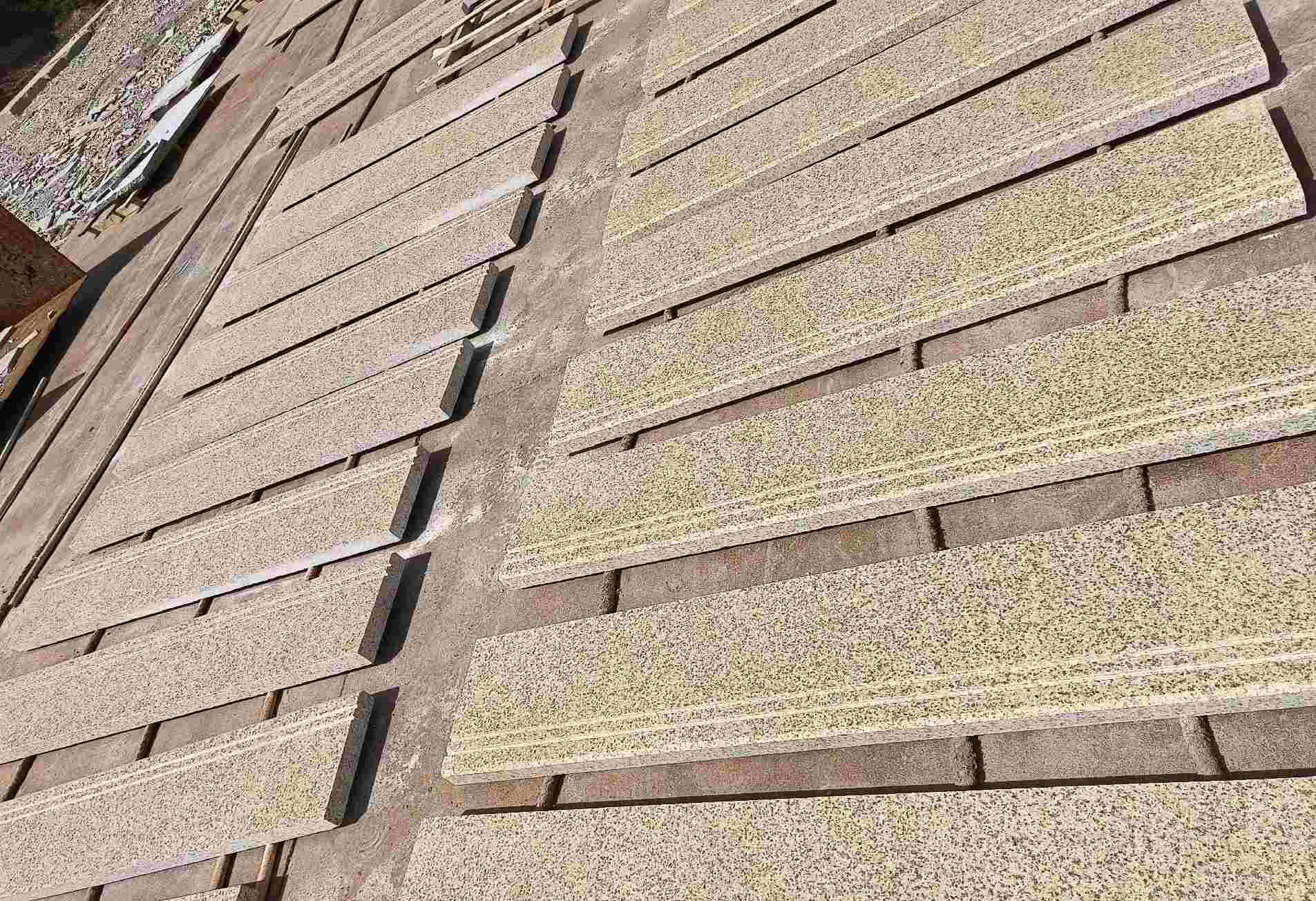 普洱 黄金麻花岗岩光面楼梯踏步