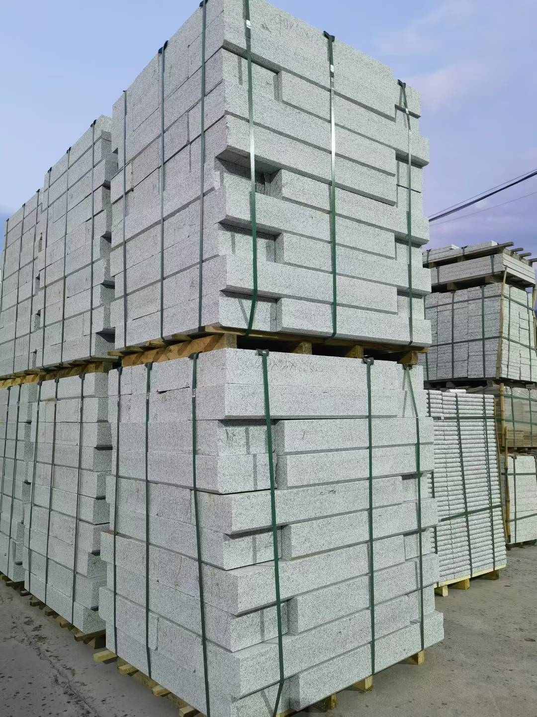 普洱 芝麻白花岗岩路沿石，路缘石，路肩石，道牙，立缘石，马路牙子，街沿石，侧石等