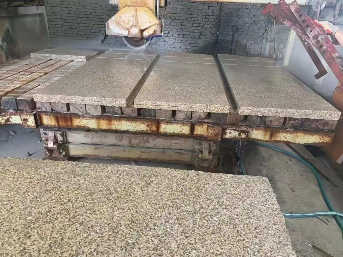 普洱 黄金麻荔枝面成品板加工