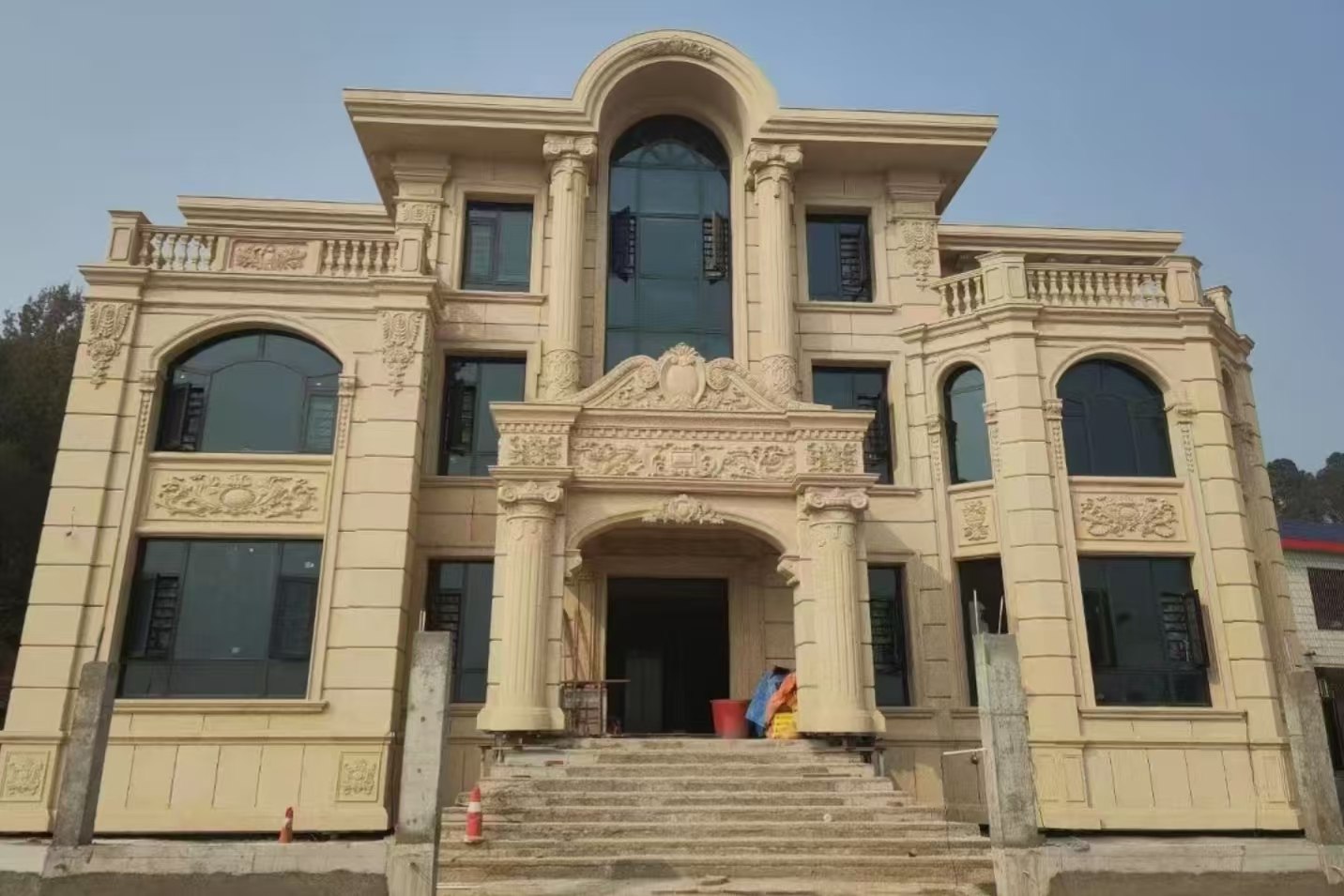 普洱 黄金麻花岗岩别墅外墙干挂