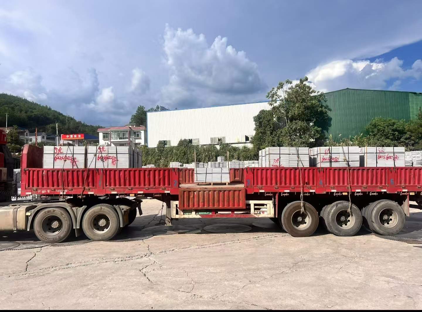 普洱 芝麻灰花岗岩地铺石出货日常