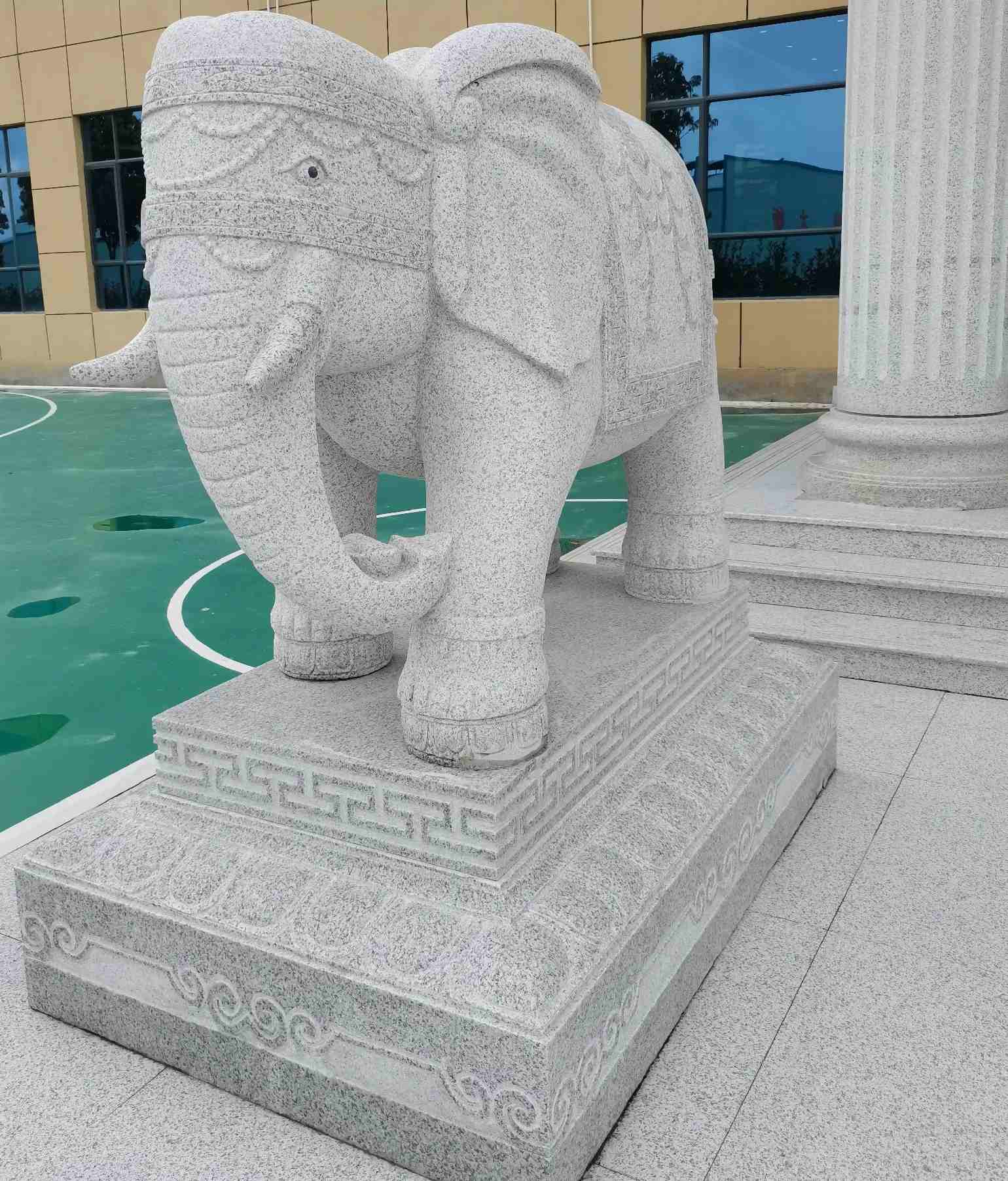 普洱 白麻花岗岩动物异形石雕-大象