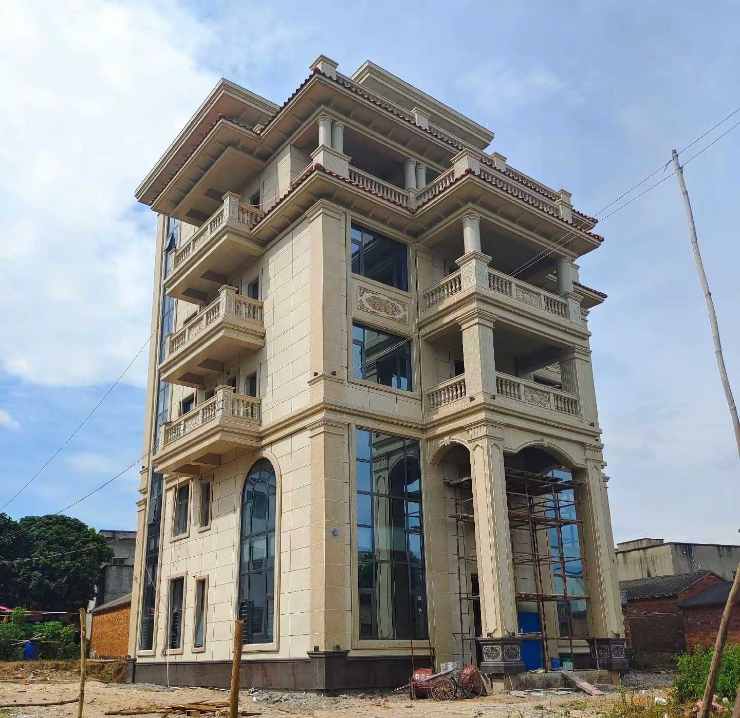 普洱 黄金麻花岗岩石材别墅外墙干挂搭配（雕花栏杆花瓶柱门楼罗马柱）