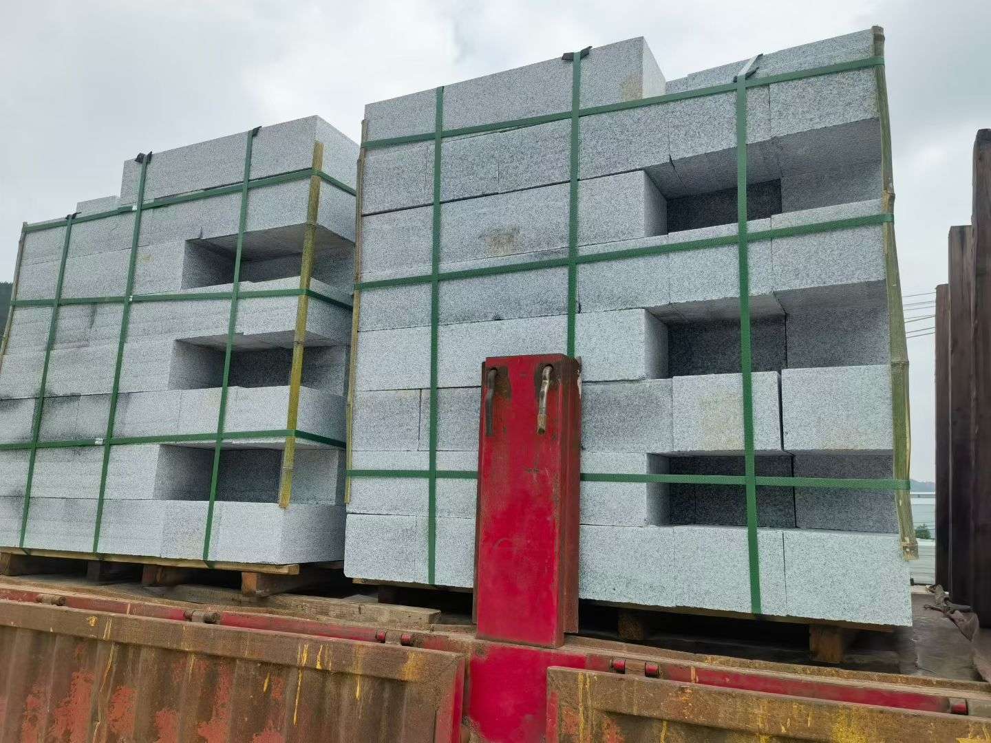 普洱 芝麻白花岗岩路沿石，平石，路侧石，马路牙子，路缘石，立缘石，平缘石等