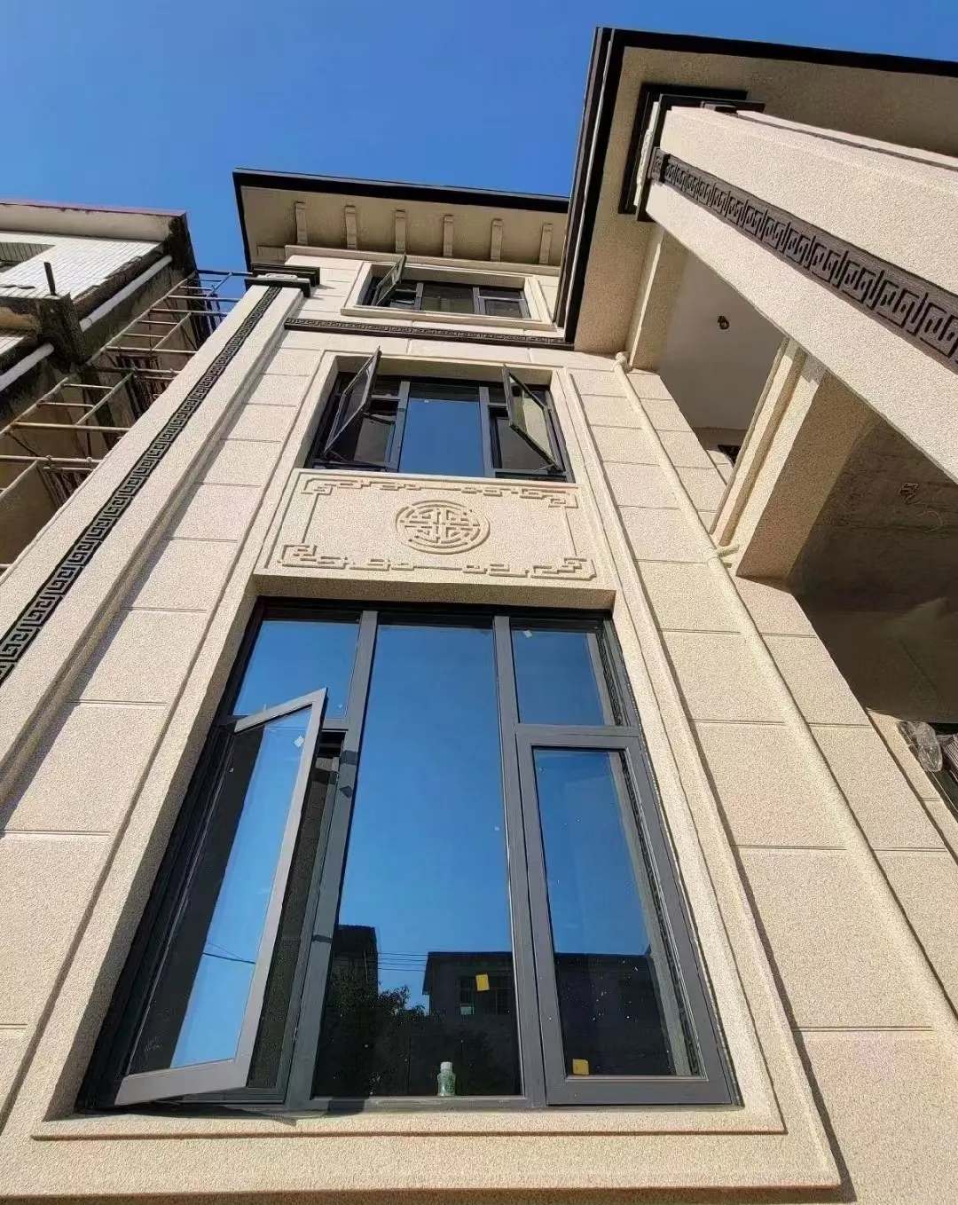 普洱 黄金麻荔枝面别墅外墙干挂效果展示