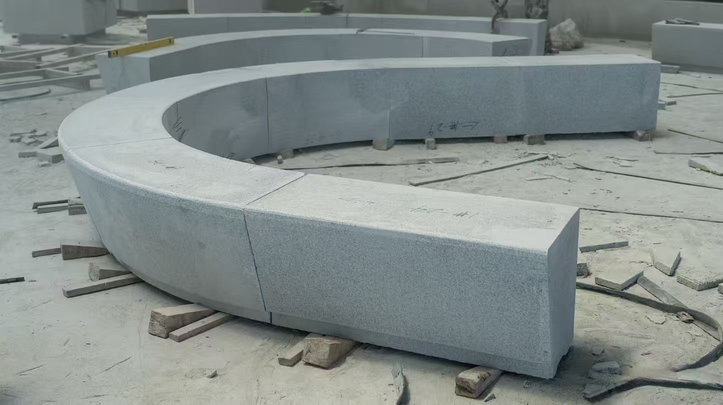 普洱 芝麻白花岗岩光面弧形坐凳